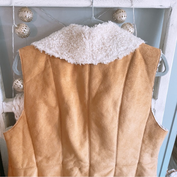 Talbots Faux Fur Vest Size XL - Picture 10 of 10